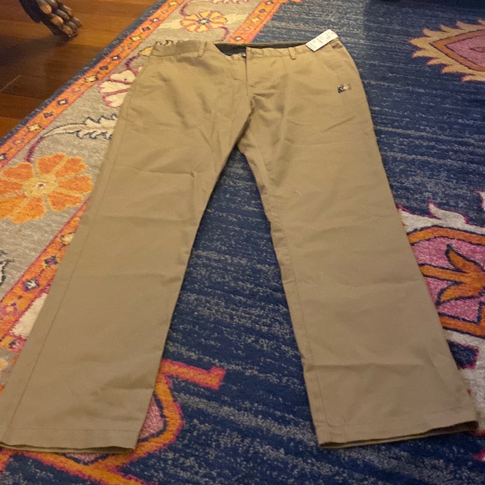 Volcom straight legged mens khakis new with tags